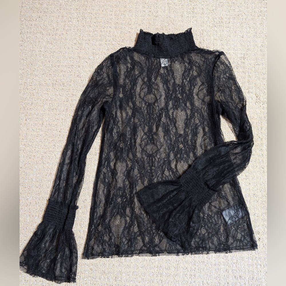 H&M lace top